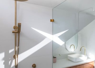 Salle de bain lumineuse